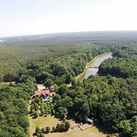 Neue Muehle Kleines Landhotel Brandenburg  Bagian luar foto