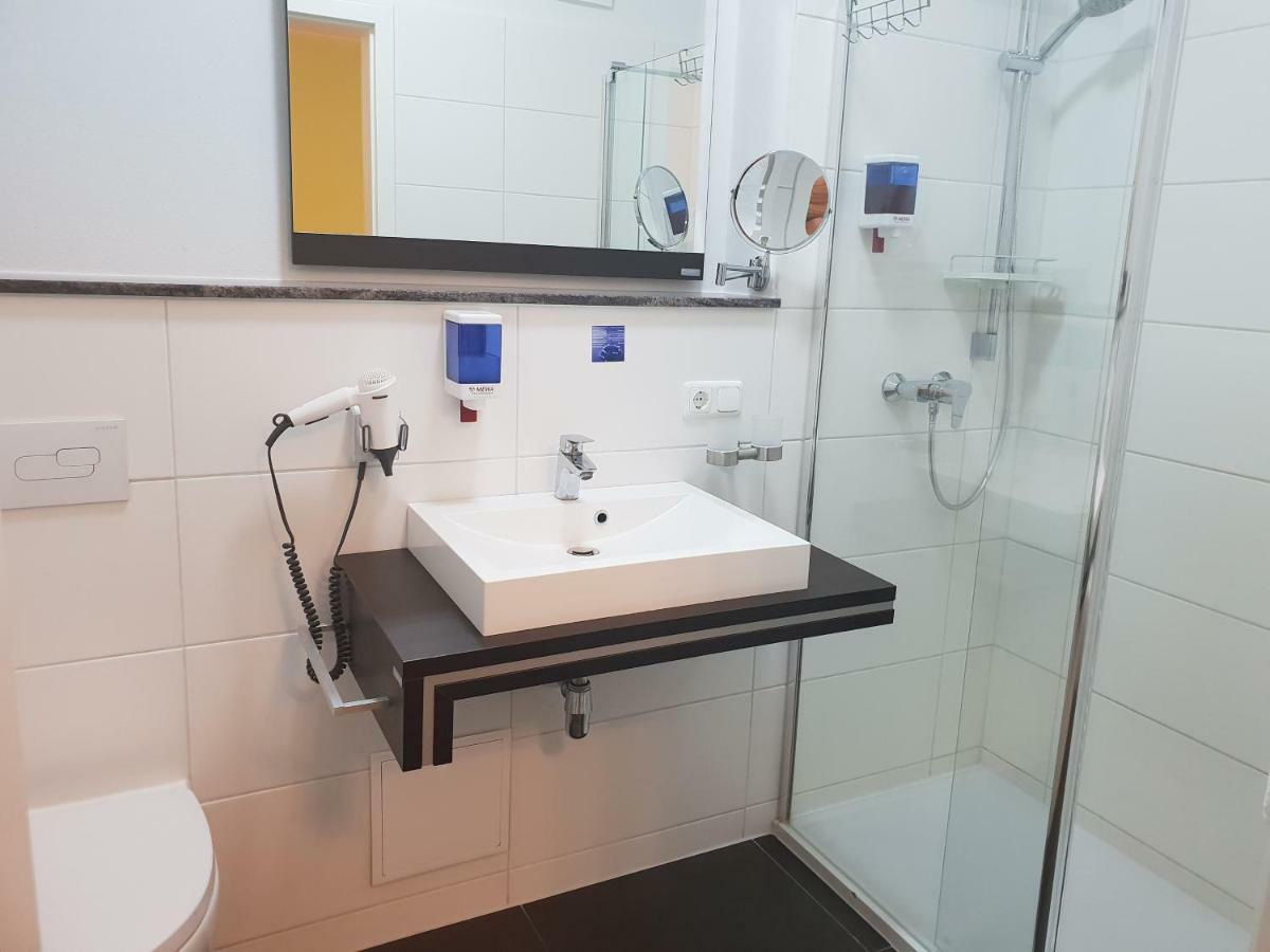 Neue Muehle Kleines Landhotel Brandenburg  Bagian luar foto